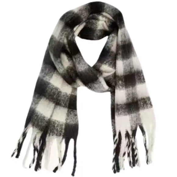Heckered Fringe Oblong Scarf