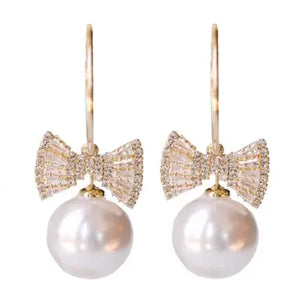 Bow Tie Pearl Earrings - Greige Goods